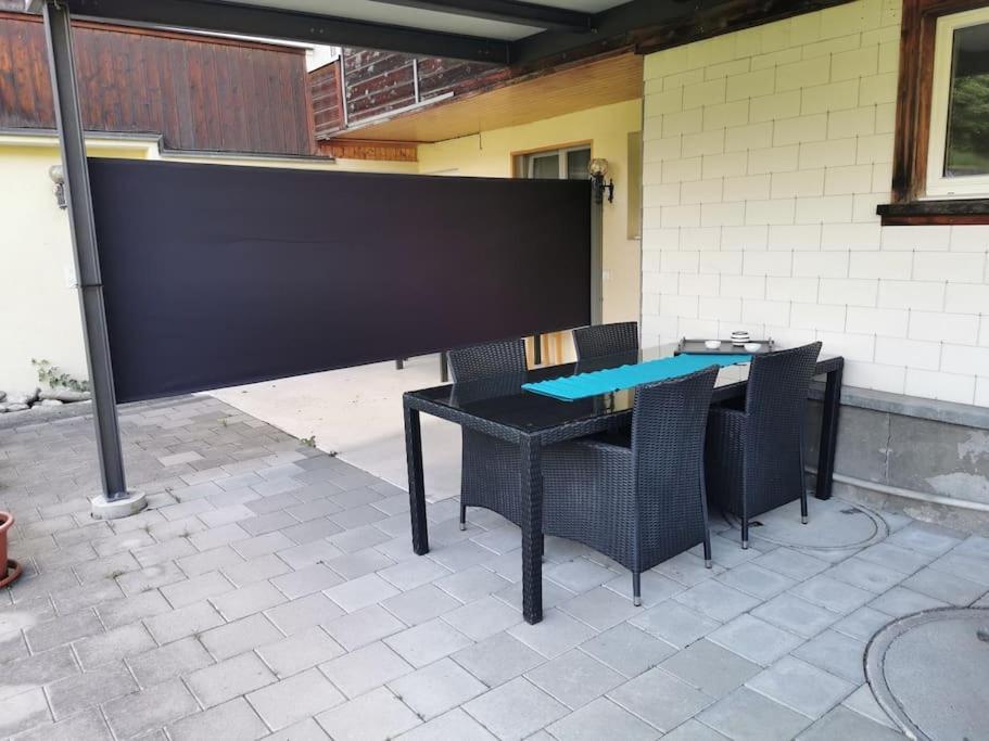 Schones Kleines Studio Mit Sitzplatz, Mitten Im Prattigau Jenaz Dış mekan fotoğraf